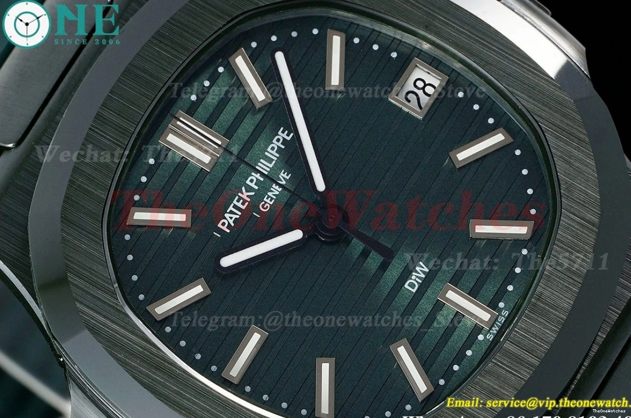 5711 AMGF RU MY9015 Green Nautilus AET Cer Dial 40mm Textured 0409
